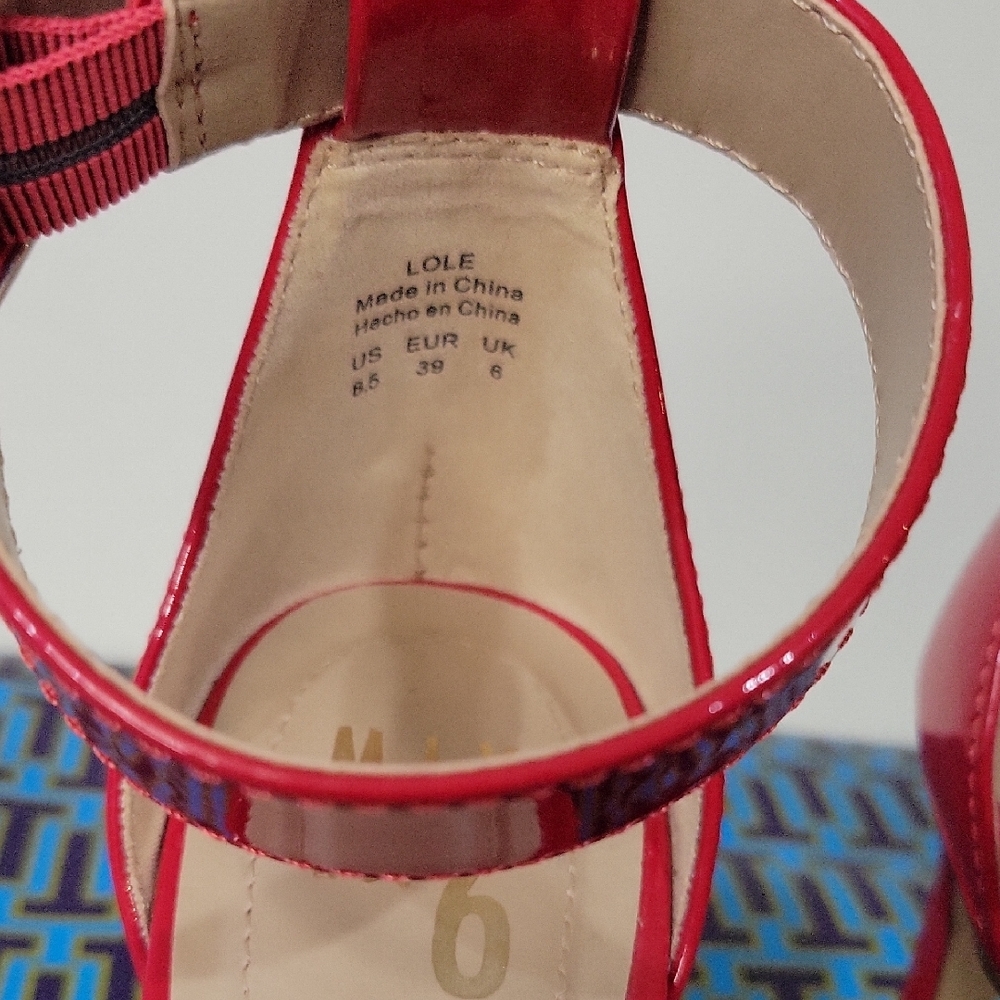 Scarlet Red Patent Leather High Heel Sandals- LIKE NEW Size 8.5 - Picture 9 of 16
